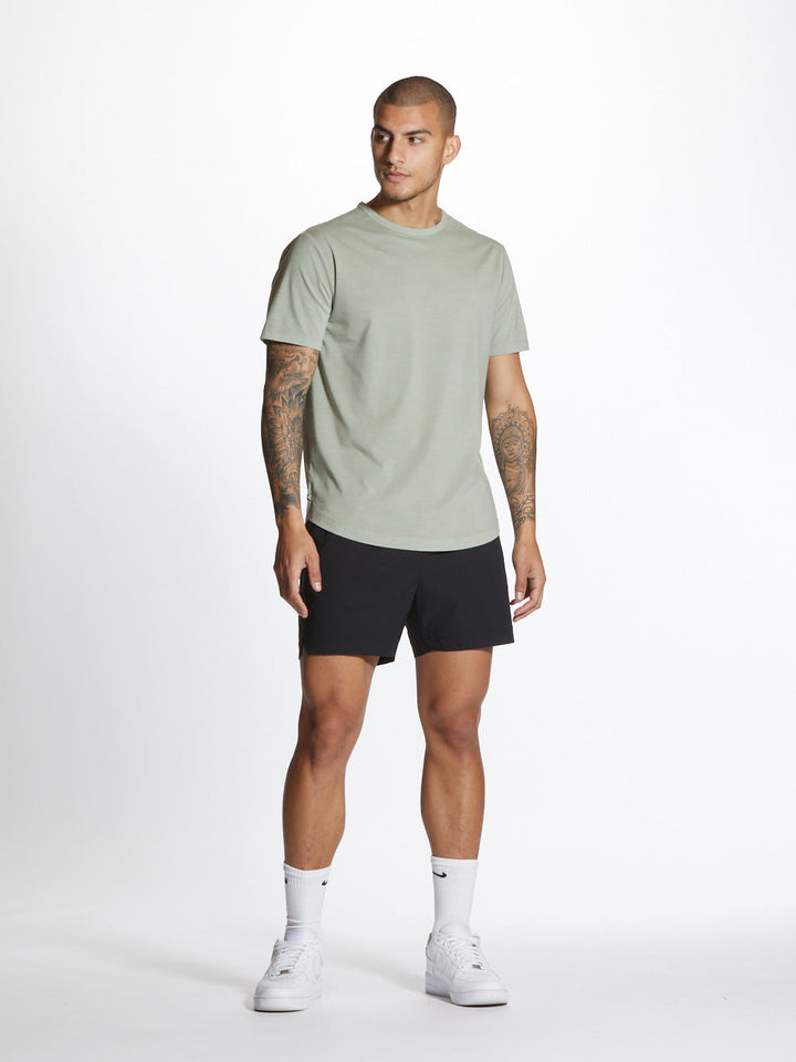 Universal Crew Curve-Hem - Willow Wash