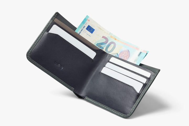 Bellroy Hide &amp; Seek HI Wallet – Everglade – storage detail
