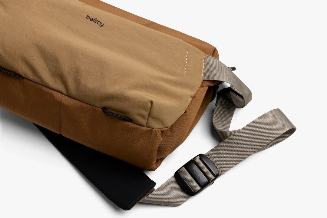 Bellroy Venture Camera Sling 10L – Chestnut – construction detail