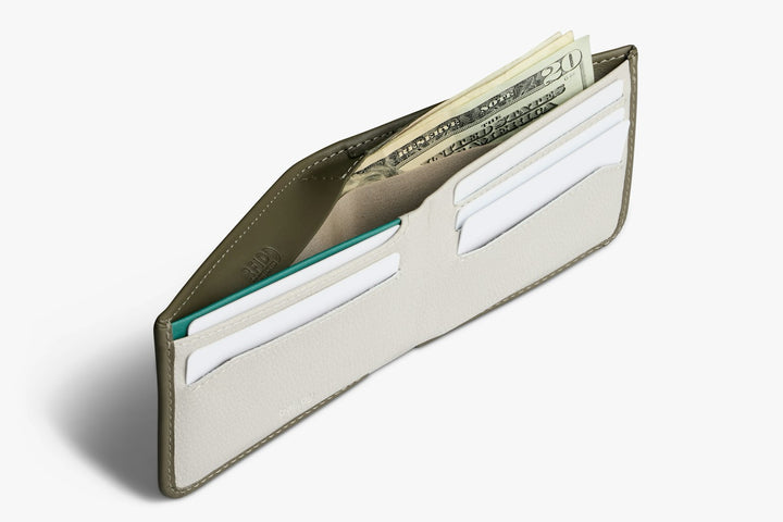 Bellroy Hide &amp; Seek LO Wallet – Willow – interior detail