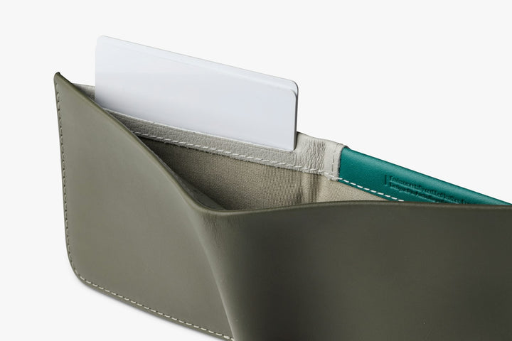 Bellroy Hide &amp; Seek LO Wallet – Willow – feature detail
