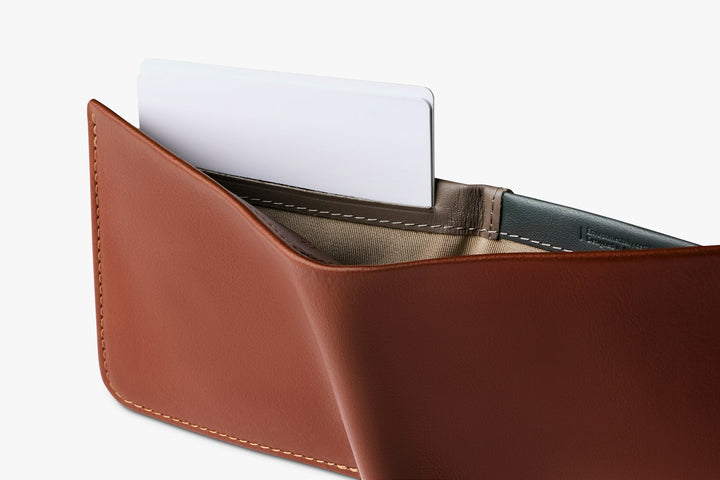 Bellroy Hide &amp; Seek HI Wallet – Sienna – feature detail
